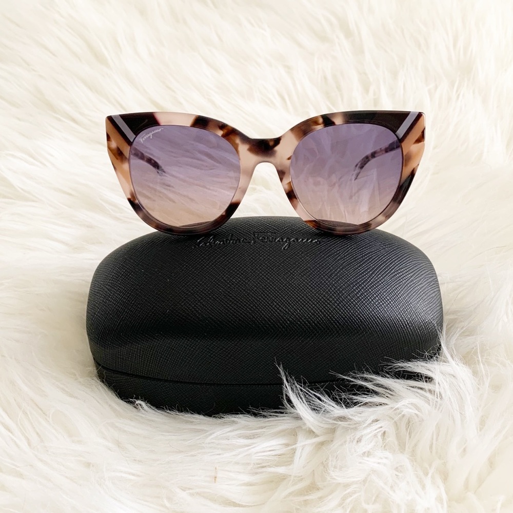 Salvatore Ferragamo Sunglasses, New - Picture 9 of 11